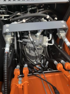 Bơm quay toa máy xúc doosan bánh lốp DX190WA