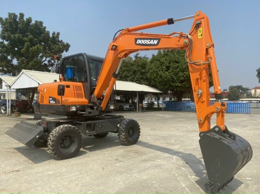 Máy xúc doosan chính hãng DX55W