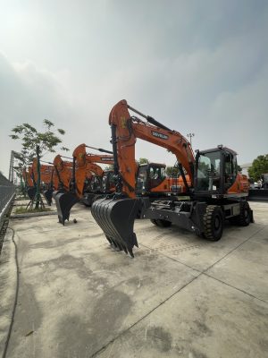 BẢNG GIÁ MÁY XÚC DOOSAN MỚI