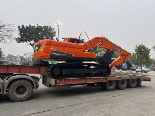 Máy xúc doosan develon DX220LCA